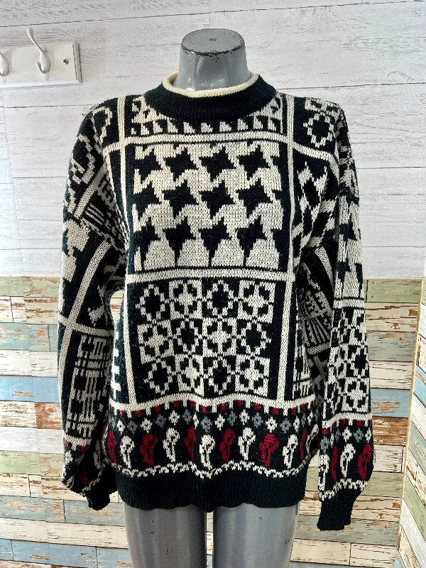 90’s Patch Black & White Knit Sweater Cable Knit Ribbed Knit Lace Knit
