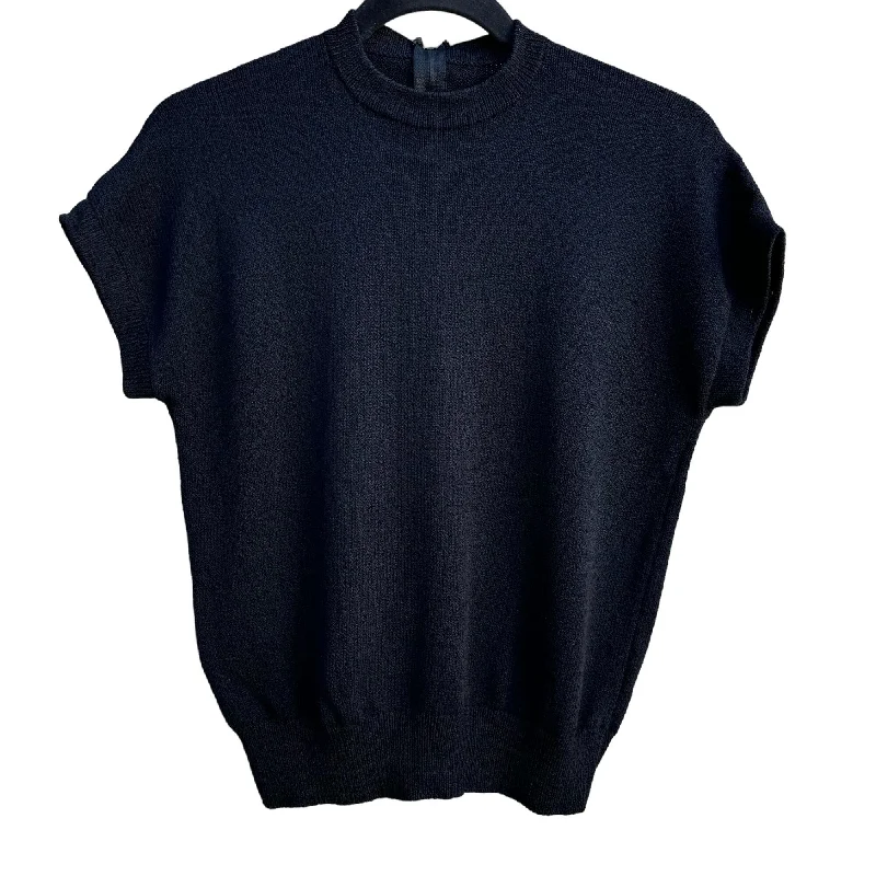 St John Vintage Black Knitted Short Sleeve Mock Neck Back Zip Closure Sweater -M Fleece Sweater Nylon Polyester St John Vintage Black Knitted Short Sleeve Mock Neck Back Zip Closure Sweater -M Fleece Sweater Nylon Polyester