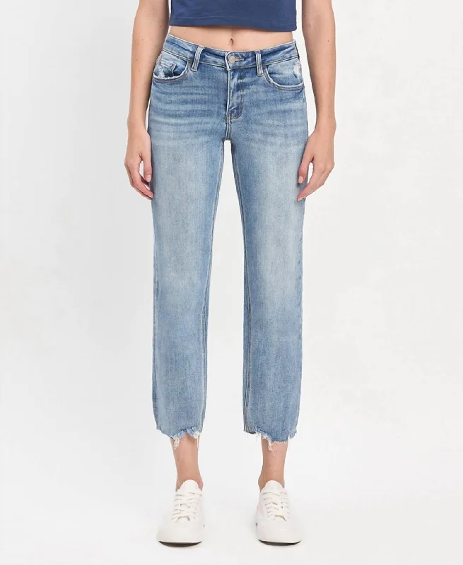 Mid Rise Crop Regular Straight Jeans In Light Wash Elegant Bootcut Fit Jeans