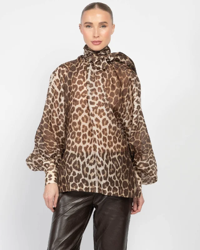 Illustration Billow Blouse Chic Square Blouse