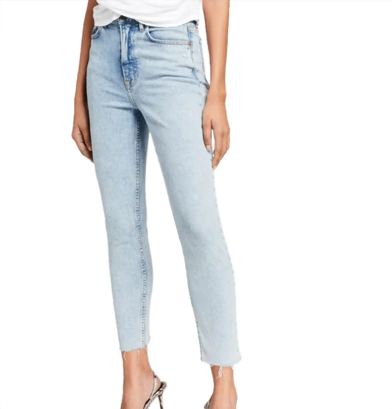 Super High Rise Karolina Jean In In The Sky Comfortable Zip-Fly Denim Jeans