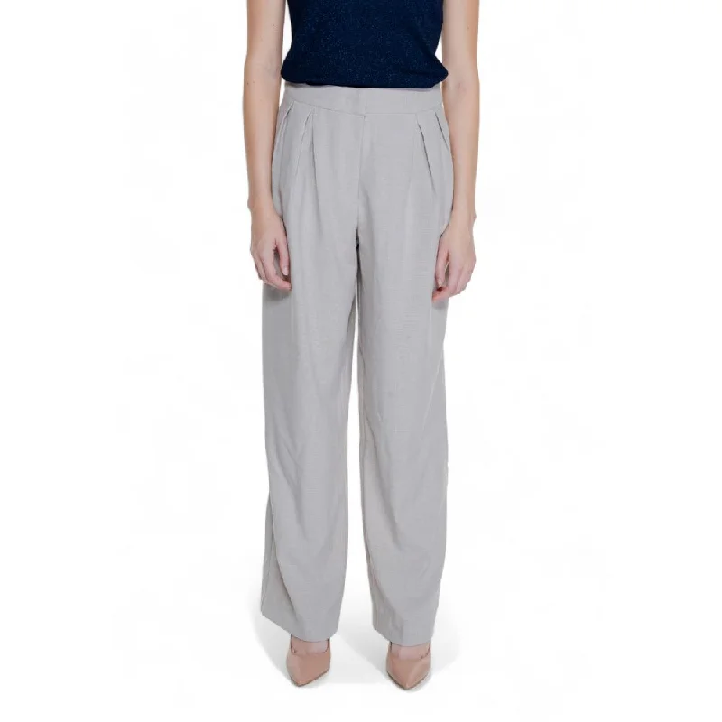 Vila Clothes  Polyester Jeans & Women's Pant Trendy Layered Pocket Jeans