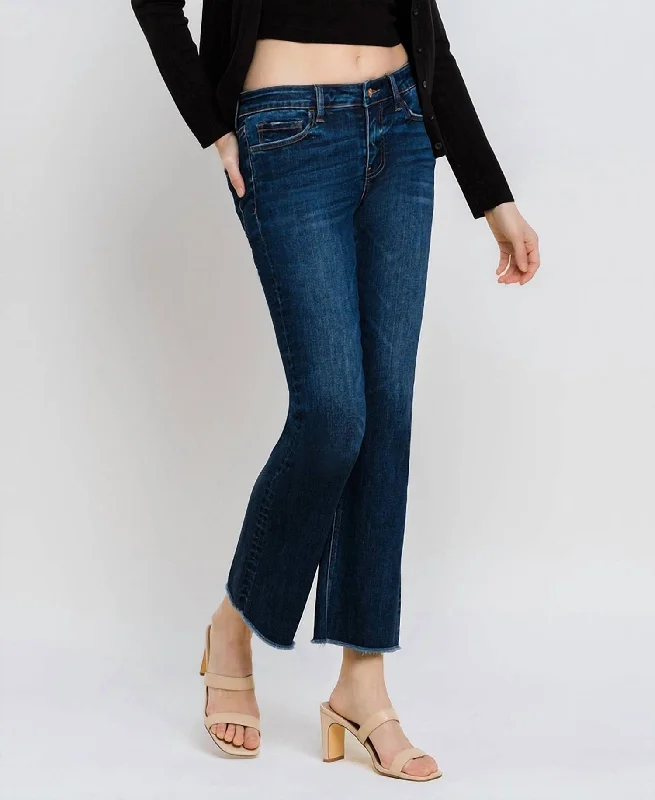 Mid Rise Raw Hem Kick Flare Jeans In Dark Wash Casual Straight-Leg Jeans