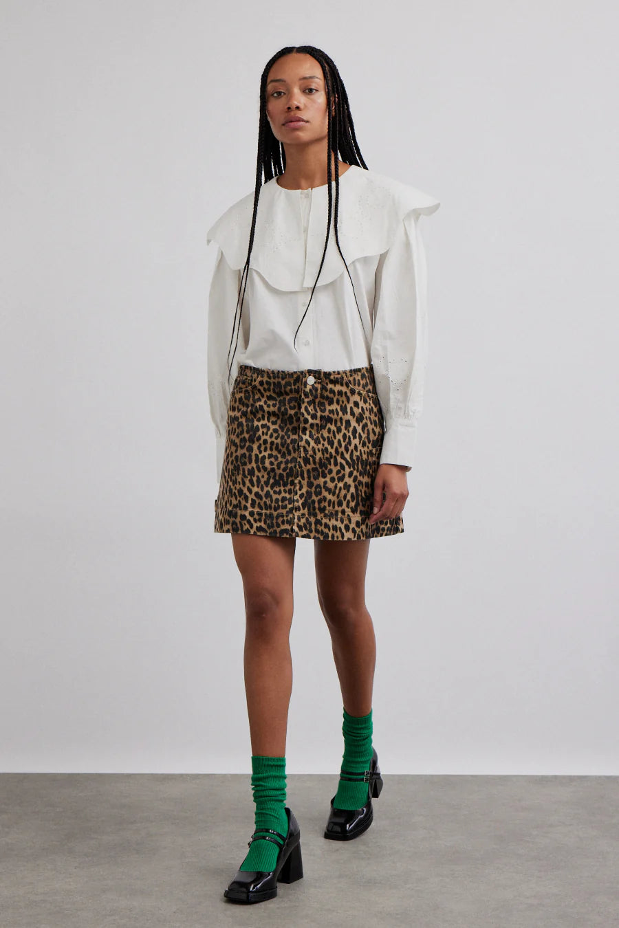 Romeo Embroided Blouse White Chic Square Blouse