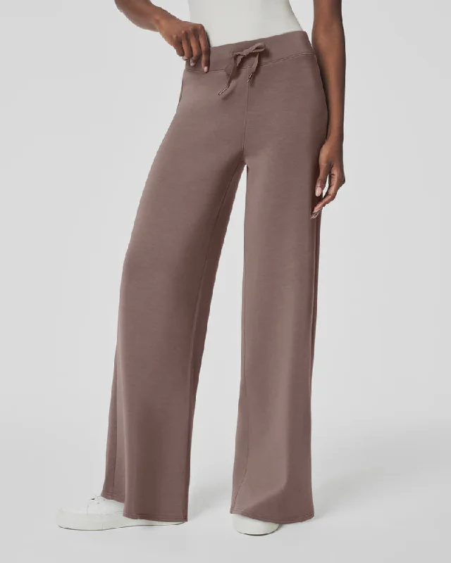 Spanx AirEssentials Wide Leg Pant | Smoke Classic Chino Pants