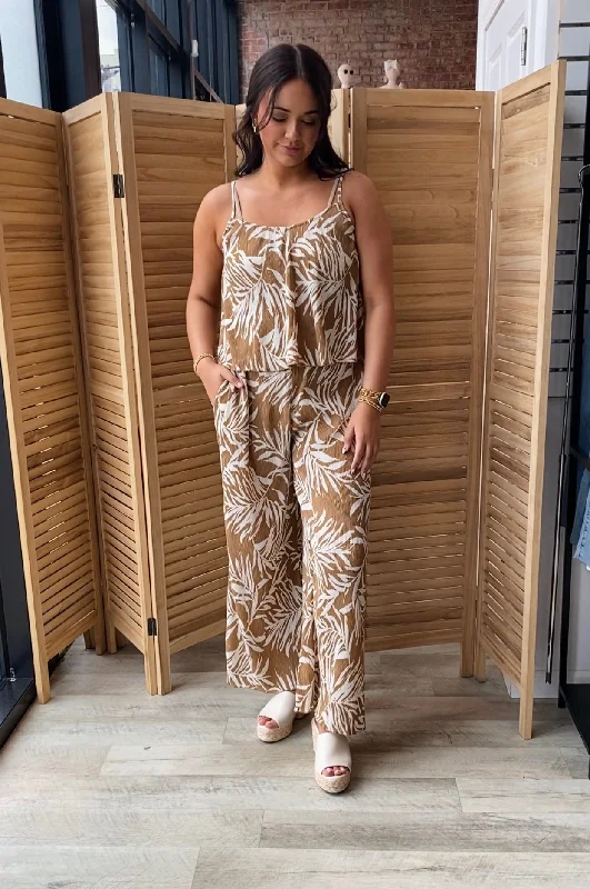 Beachside Leaf Print Plisse Pants | Caramel High-Waist Jogger Pants