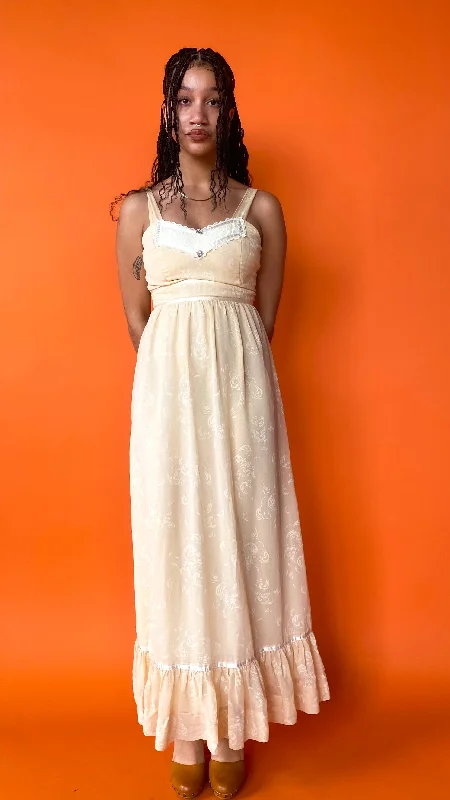1970s Cotton Prairie Beige Lacy Rose Maxi Dress, sz. S Comfortable Maxi Dress with Belt 1970s Cotton Prairie Beige Lacy Rose Maxi Dress, sz. S Comfortable Maxi Dress with Belt