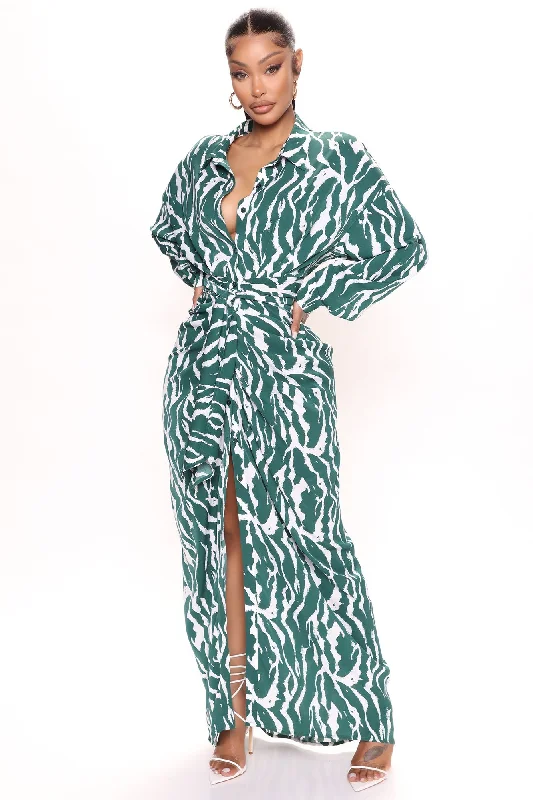 Safari Vibes Maxi Dress - Green/combo Stylish Pleated A-Line Maxi Dress