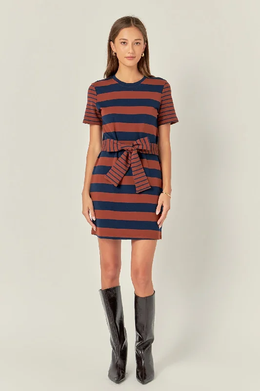 English Factory - Contrast Stripe Knit Mini Dress - Sale Stylish Short-Sleeve Mini Dress English Factory - Contrast Stripe Knit Mini Dress - Sale Stylish Short-Sleeve Mini Dress
