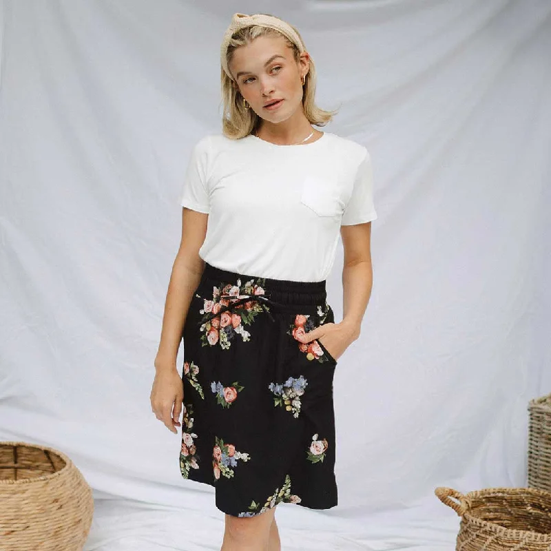 The Away Skirt, Rose Black zip skirt side